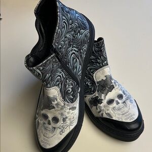 Stylish Dia de los Muertos Black and Gray Booties Size 40/9
